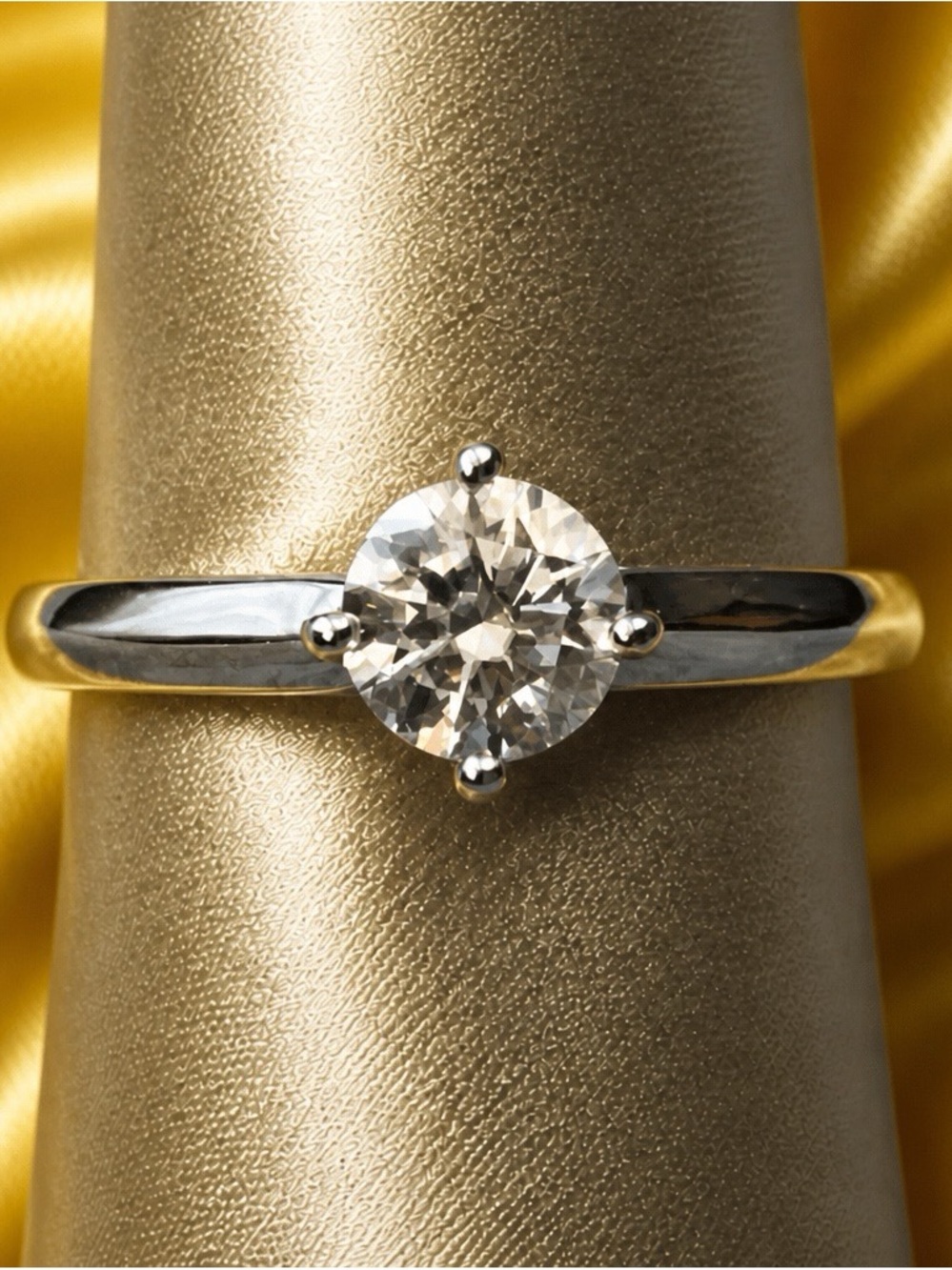 GRA Certification Included. 6mm,0.80ctw, Flawless Moissanite solitaire,VVS. NEW!